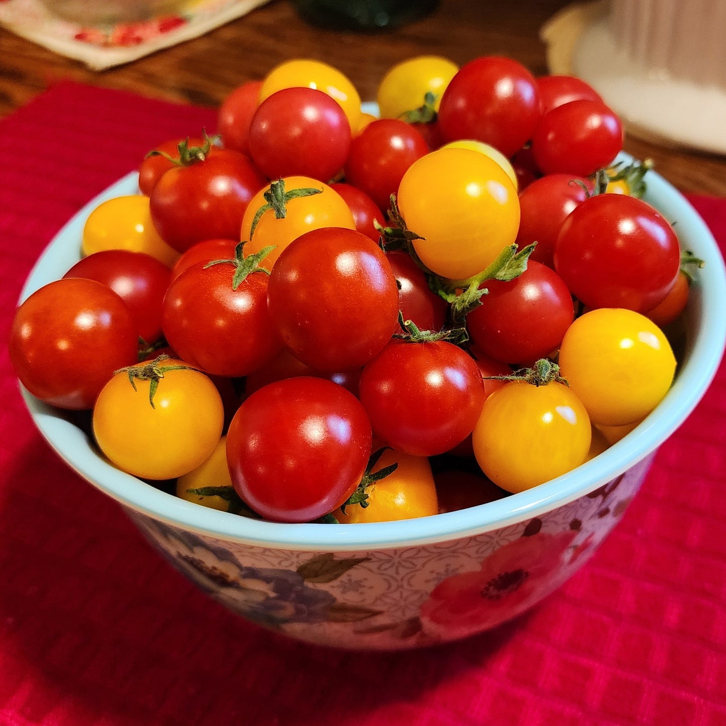 Birdie Rouge with Aztec Micro/Dwarf tomatoes