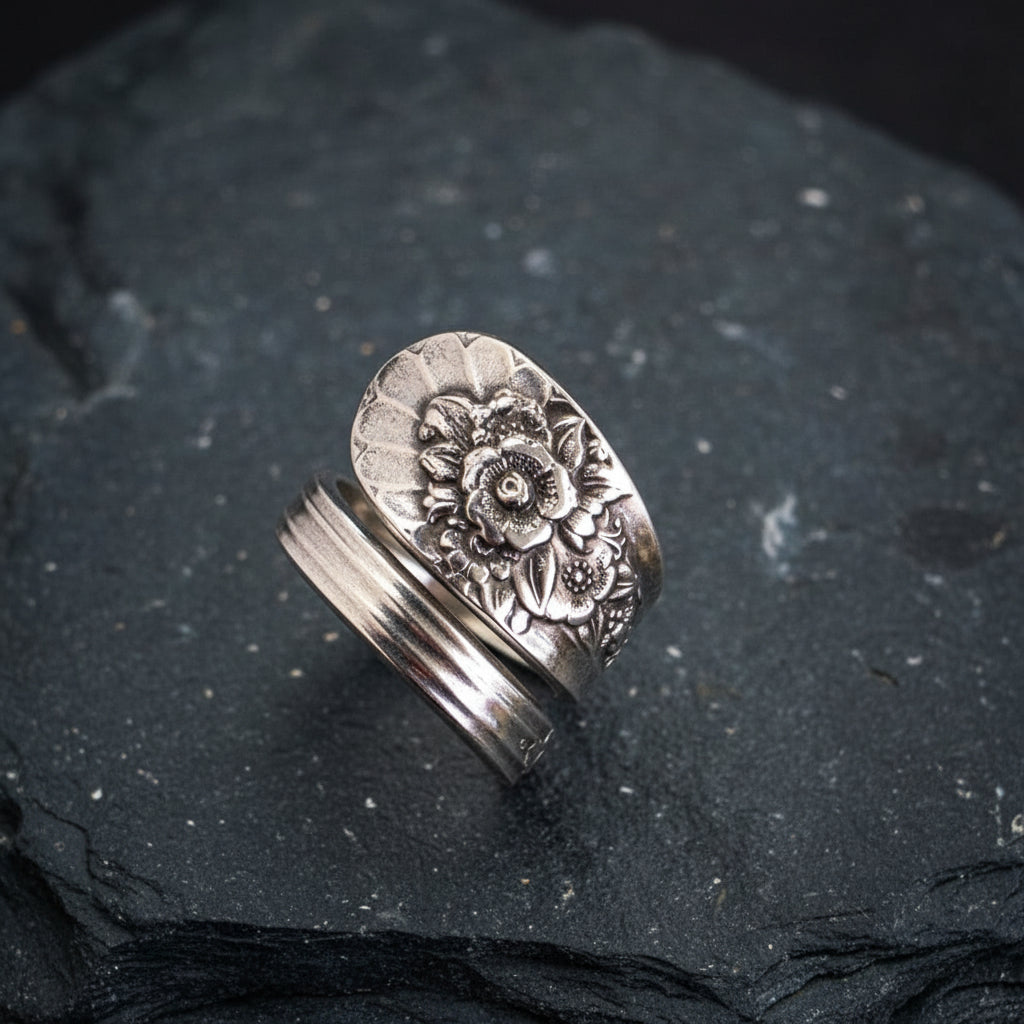 Jubilee (1953) Spiral Spoon Ring - Size 8