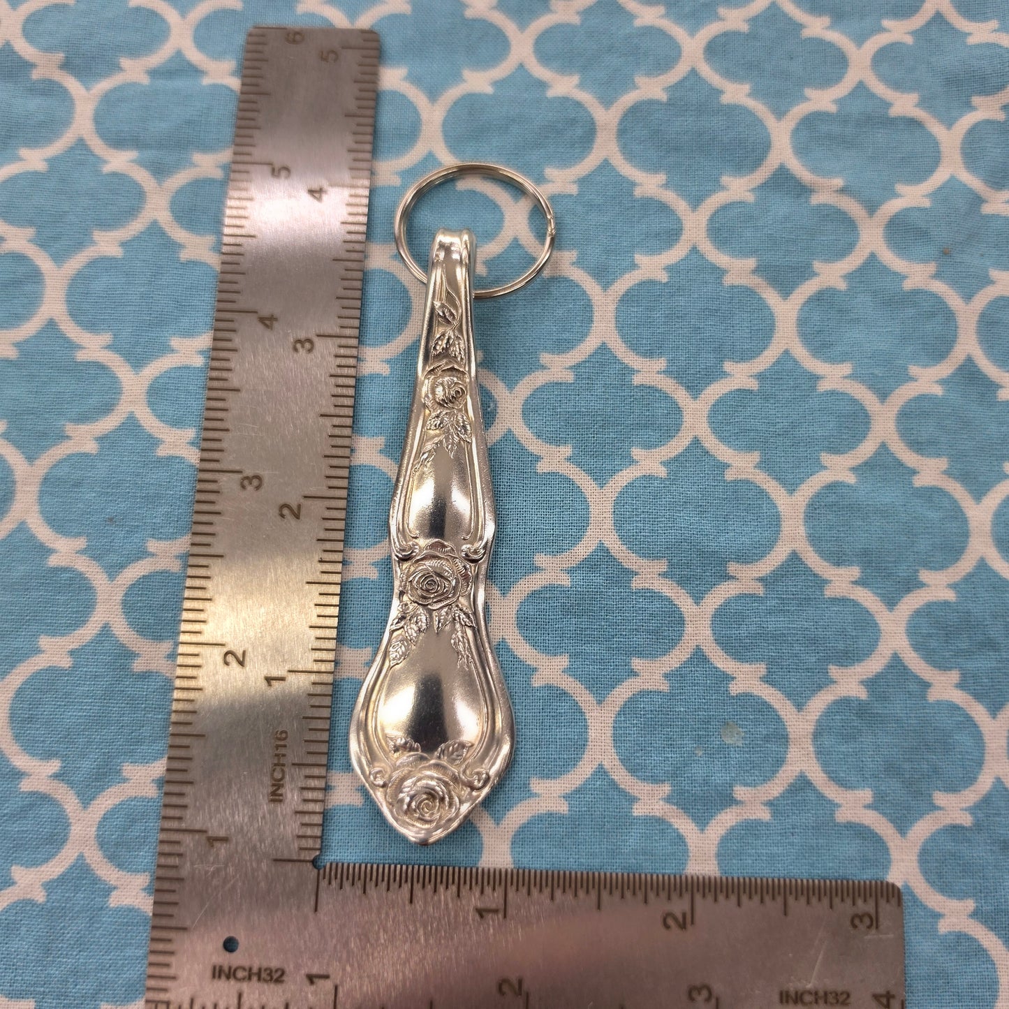 Rose (1903) Pattern Silver Plated Keychain