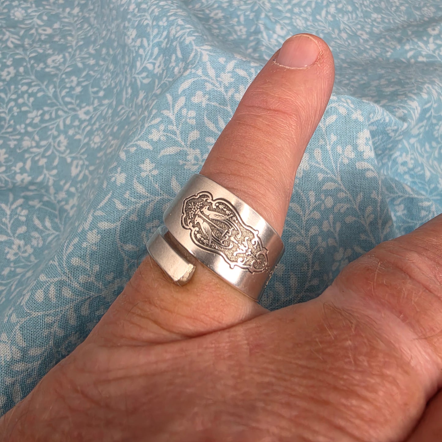 Bird of Paradise Pattern Spiral Spoon ring - Size 9