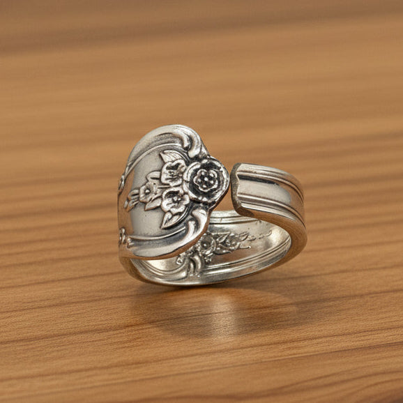 Inspiration Magnolia (1951) Band Spoon Ring