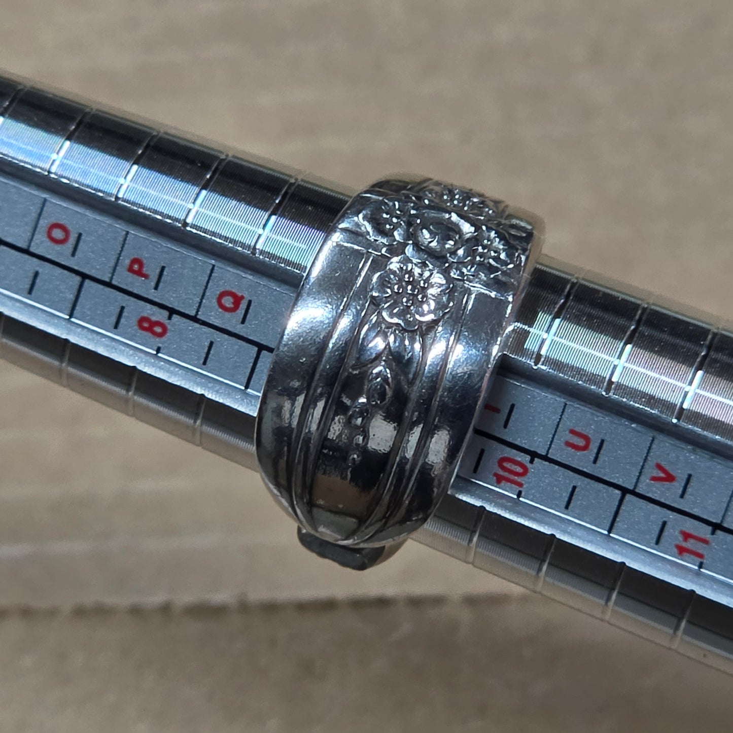 Triumph Pattern Spoon Ring - Size 9.5