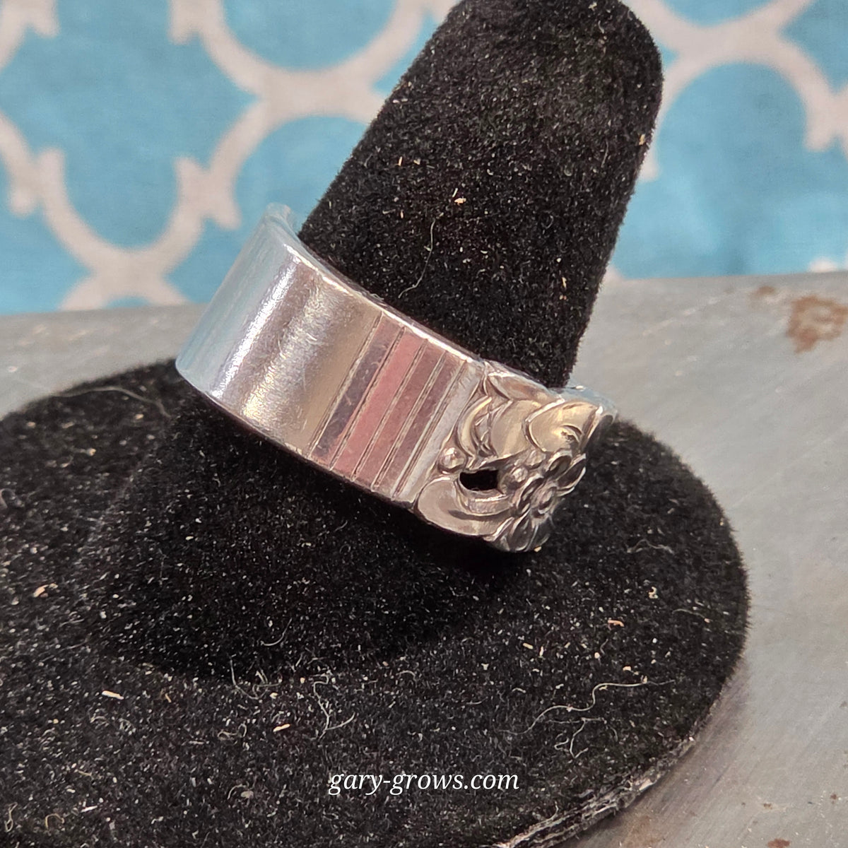 Morning Star (1948) Spoon Band Ring