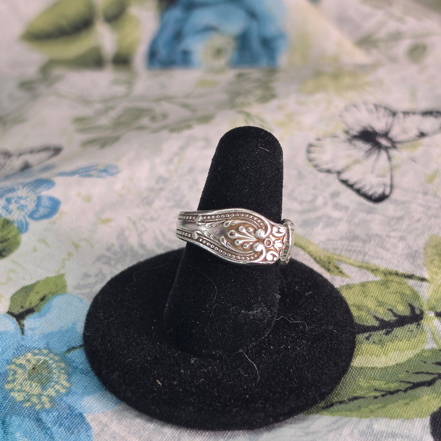 Beautiful Band Spoon Ring - Size 6.5