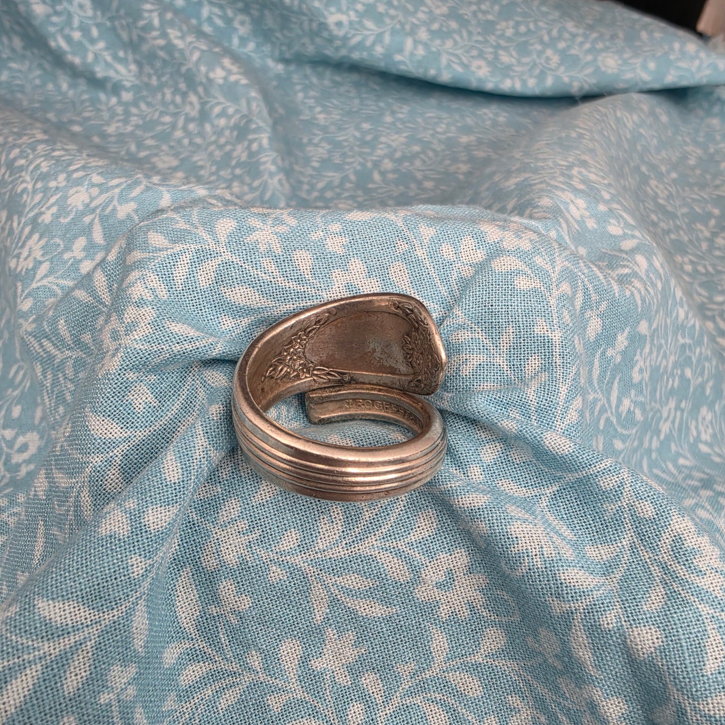 Rapture Pattern (1937) Spoon Spiral ring - Size 9