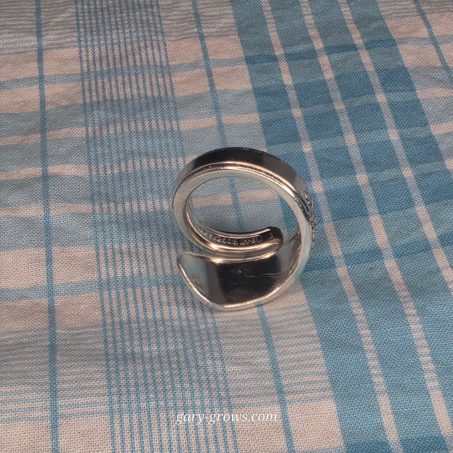 Adoration (1930) Pattern Spiral Spoon ring - Size 10