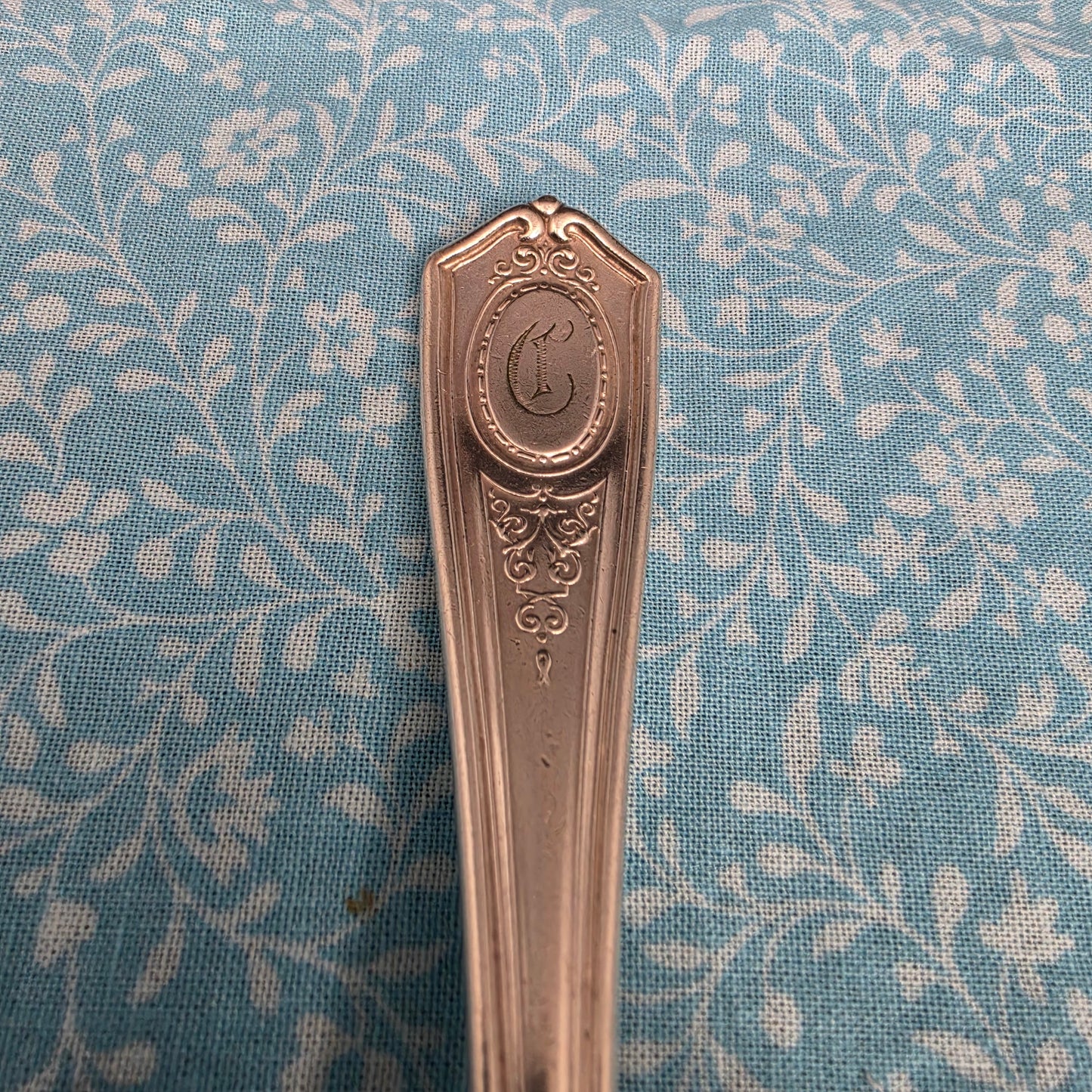 Louis XVI (1911) Pattern Silver Plated Keychain