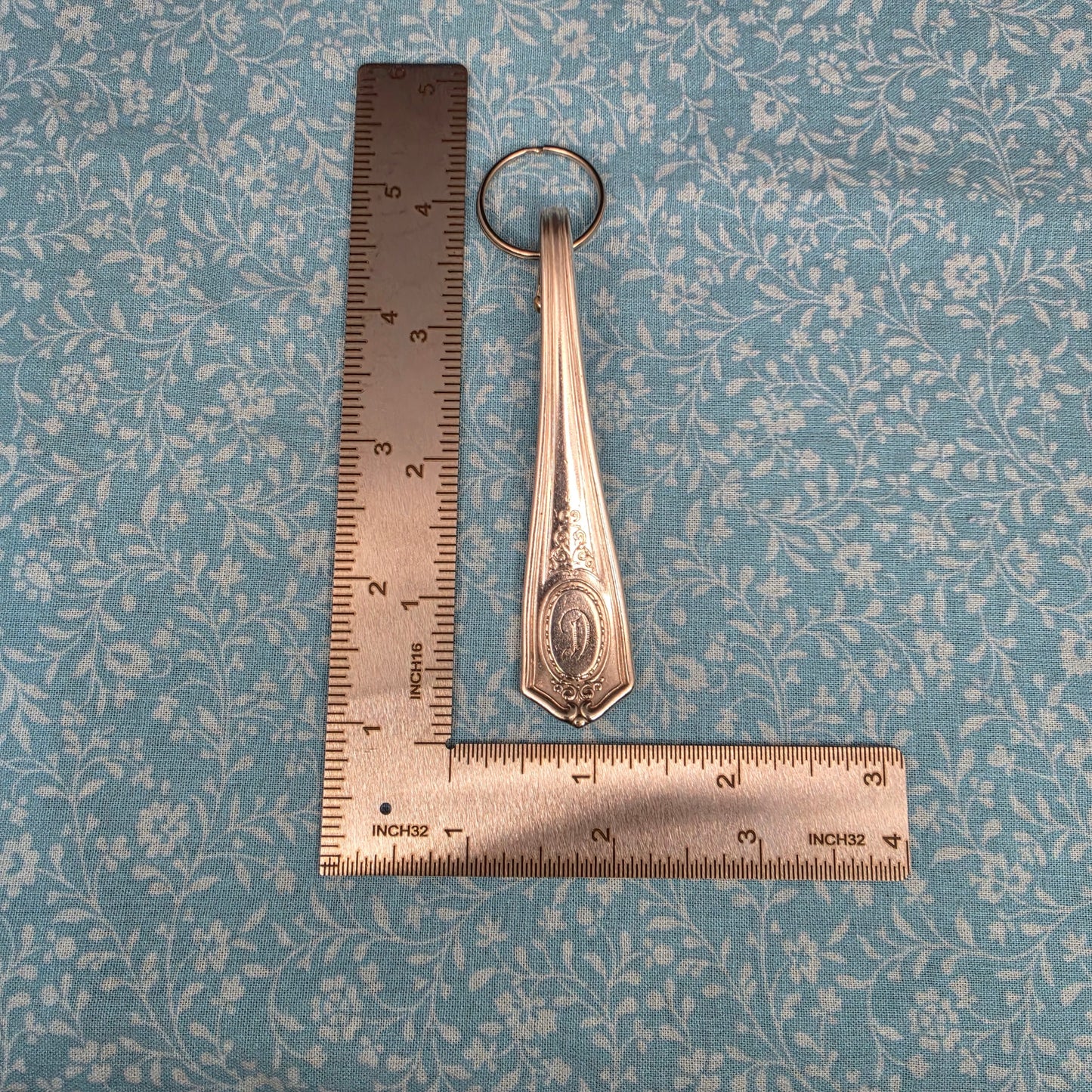 Louis XVI (1911) Pattern Silver Plated Keychain