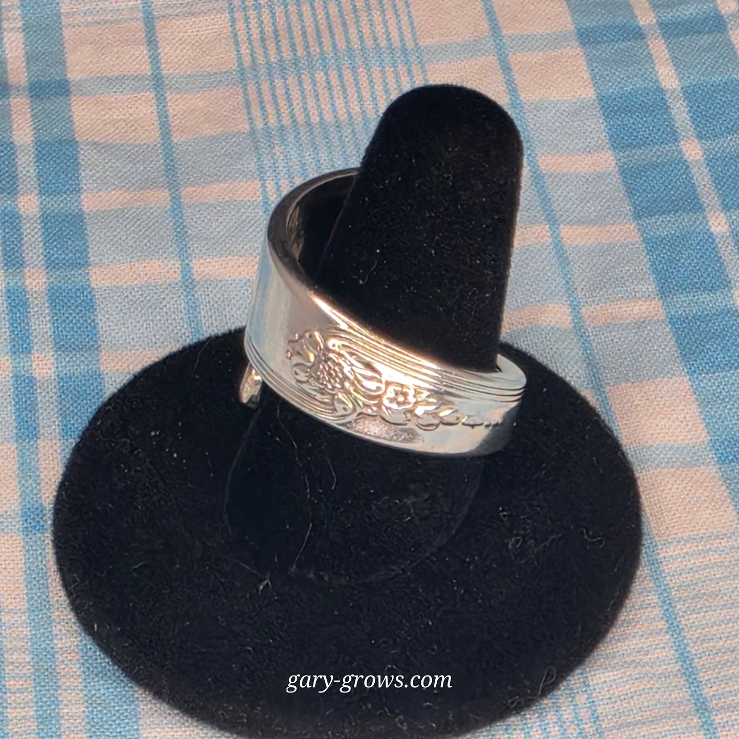 Youth (1940) Pattern Spiral Spoon ring - Size 9