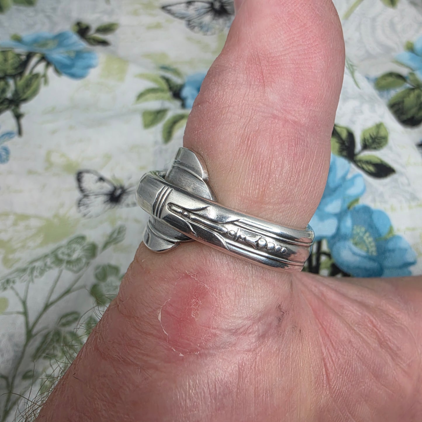June Nursery Pattern Spoon ring - Size 15
