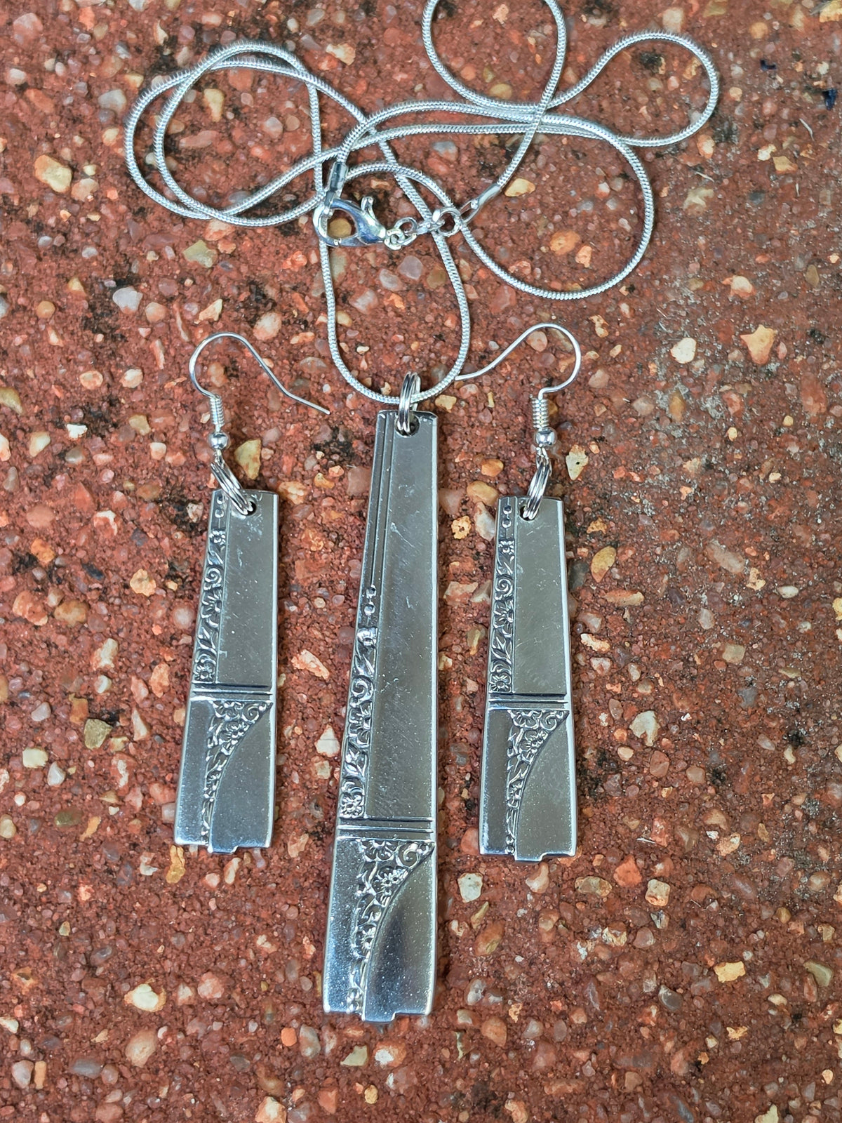 Caprice Pattern Earring and Pendant Matching Set