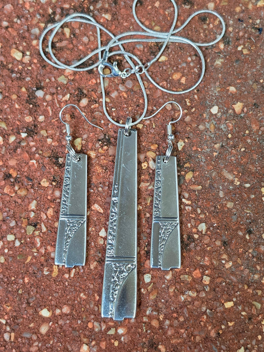 Caprice Pattern Earring and Pendant Matching Set