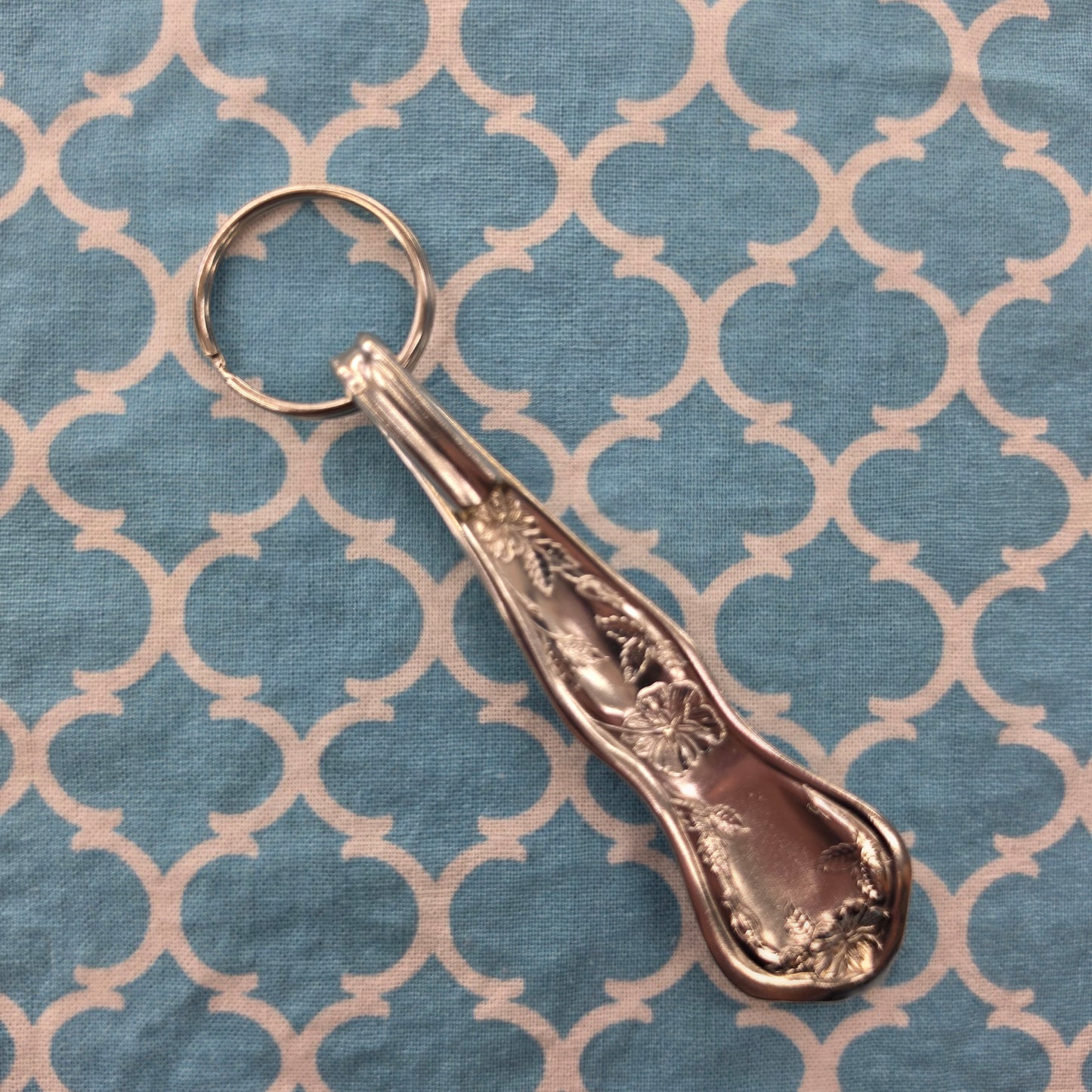 Rose (1903) Pattern Silver Plated Keychain