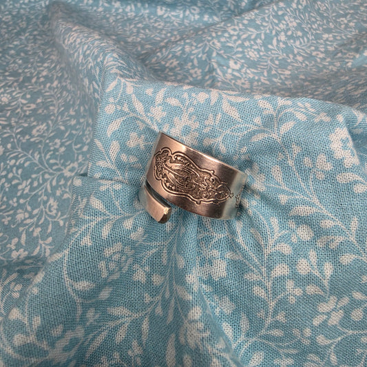 Bird of Paradise Pattern Spiral Spoon ring - Size 9