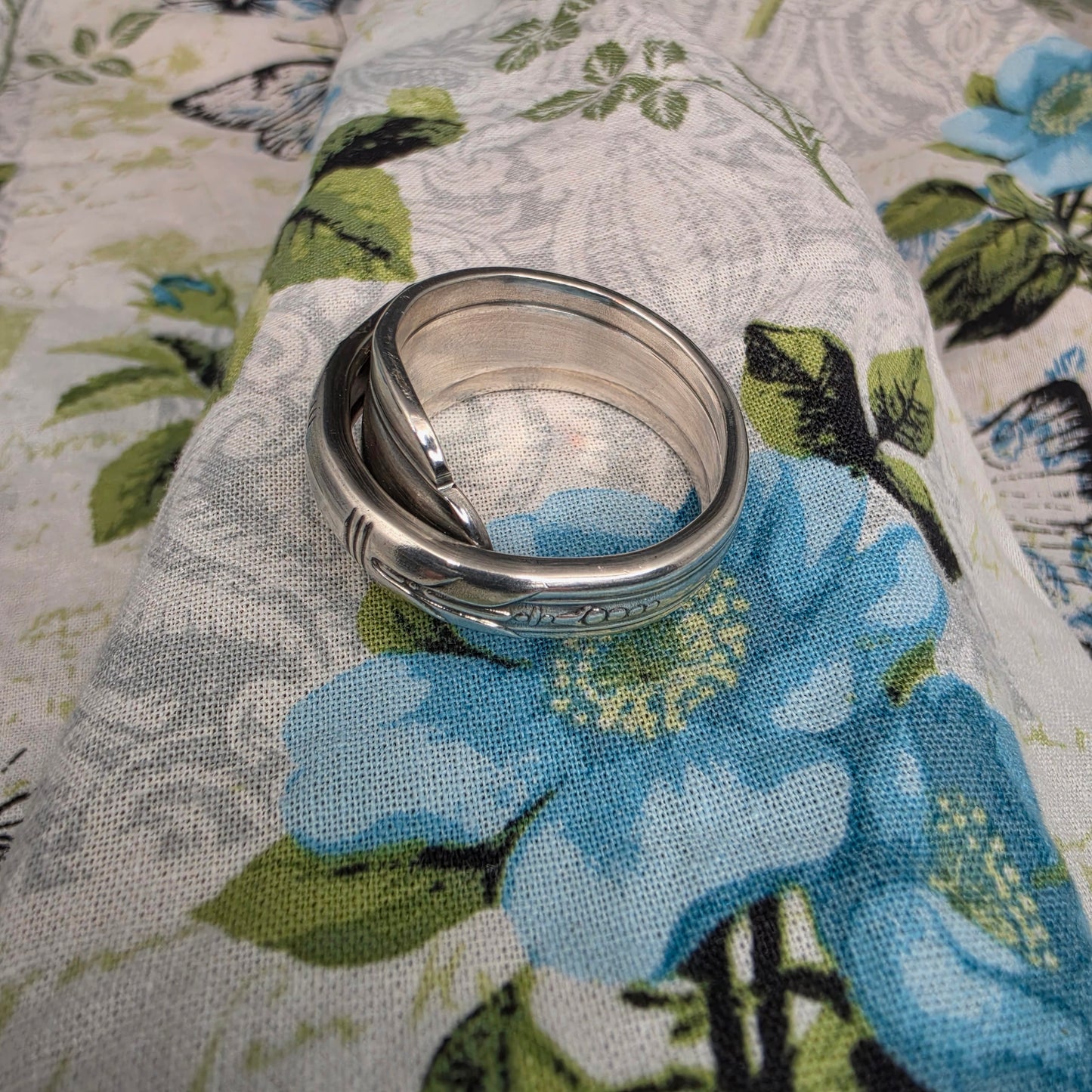 June Nursery Pattern Spoon ring - Size 15