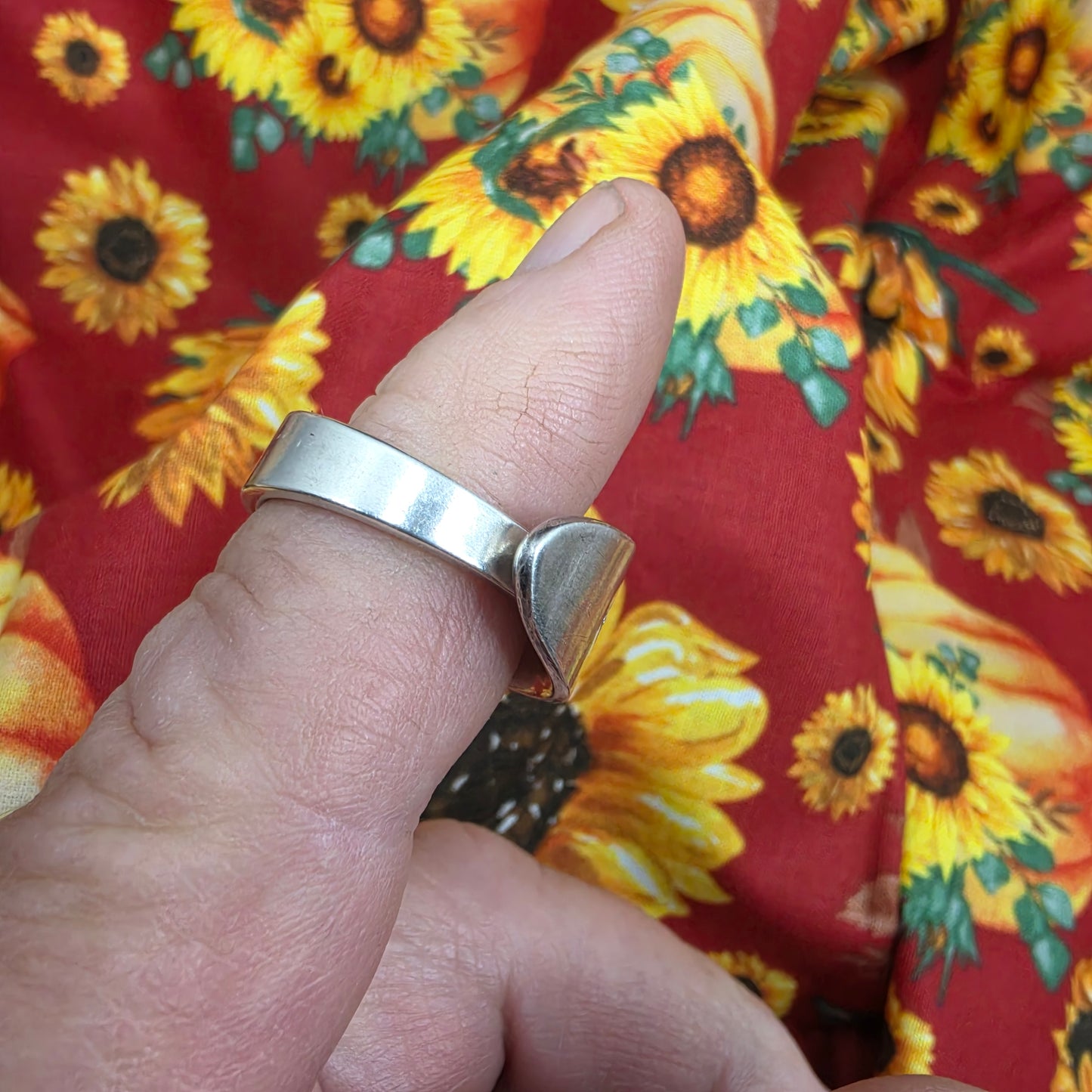 Bird of Paradise Pattern Tucked Spoon ring - Size 10