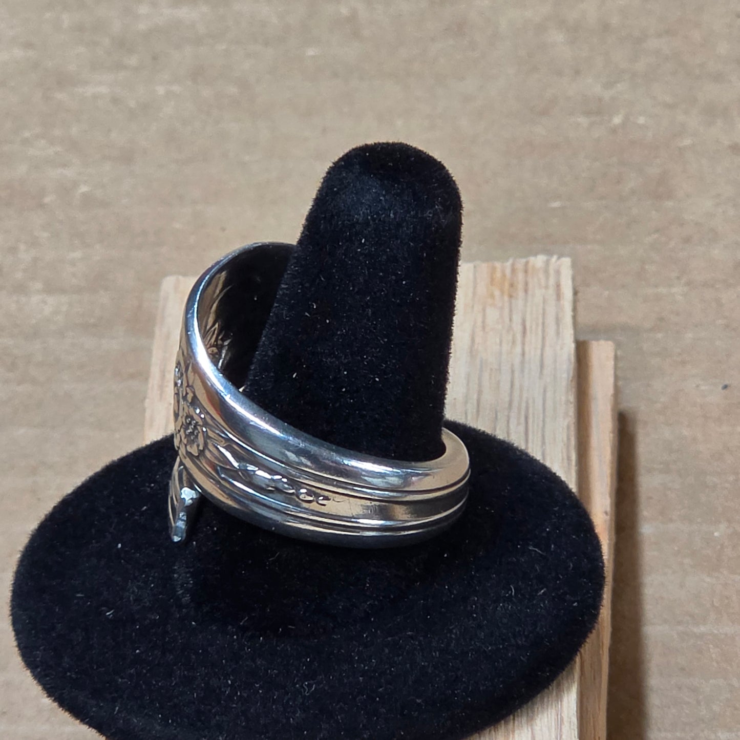 Triumph Pattern Spiral Spoon Ring - Size 11