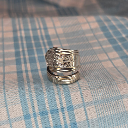 Vintage Silver Plate Pattern Spiral Spoon ring - Size 10