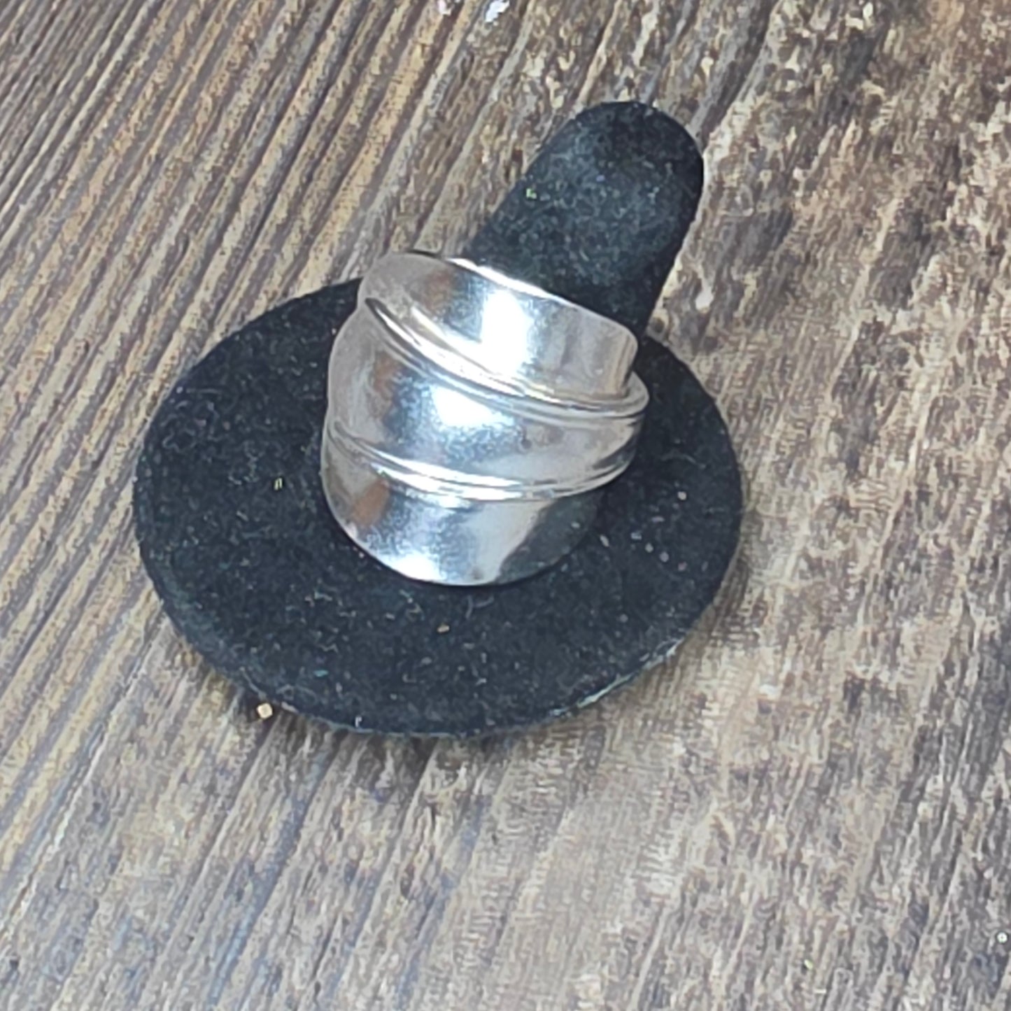 Oneida Demitasse Silver Plate Shield Ring - Size 12
