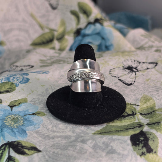 Lilac Time pattern (1957) Silver Plate Shield Ring - Size 8.5
