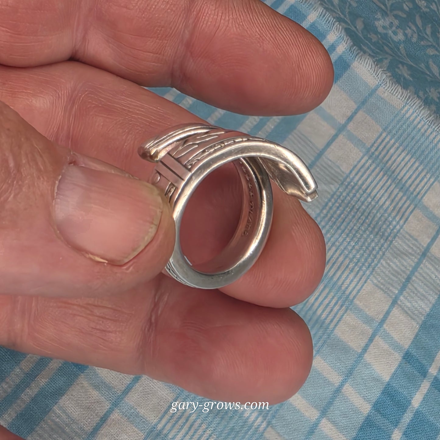 Grenoble (1938) Pattern Spiral Spoon ring - Size 9