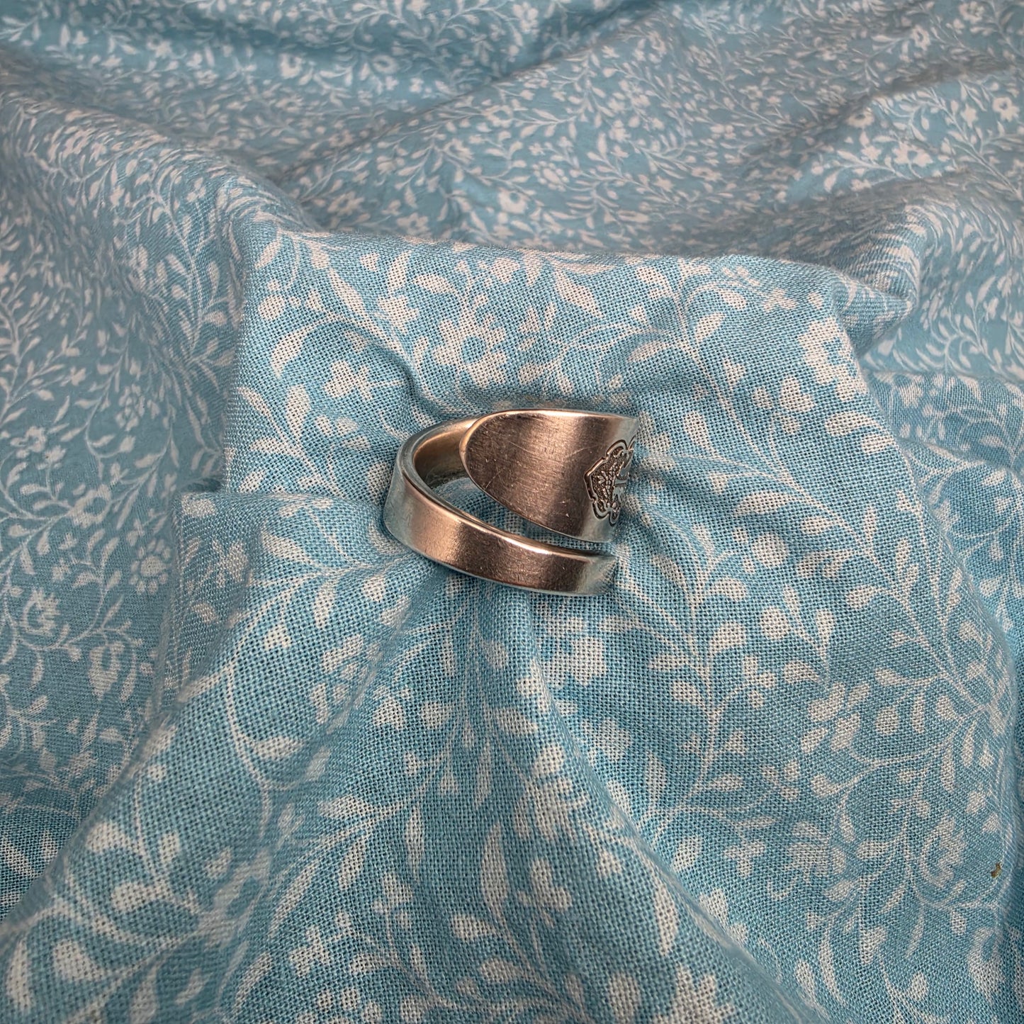 Bird of Paradise Pattern Spiral Spoon ring - Size 9