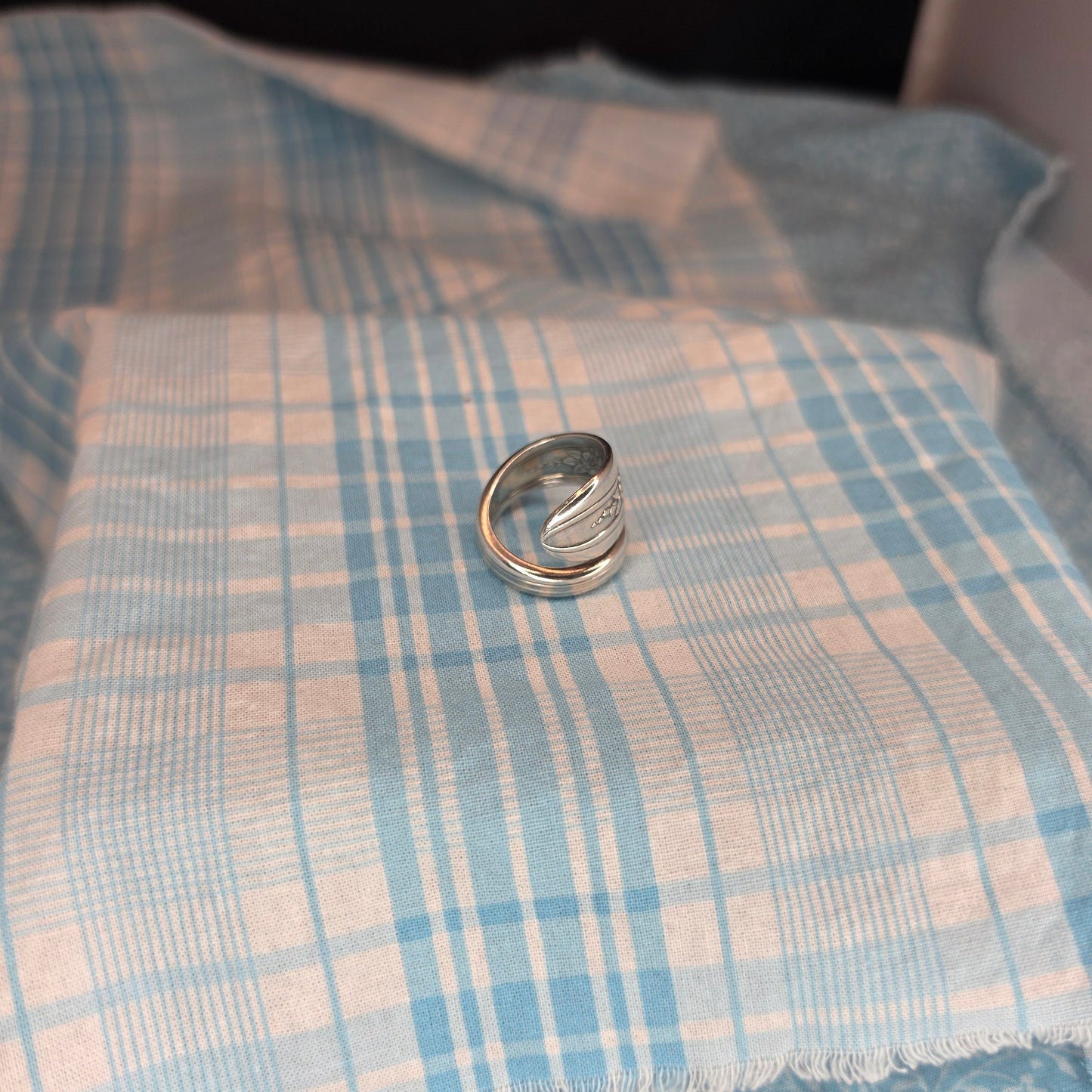 Vintage Triumph (1941) Silver Plate Pattern Spiral Spoon ring - 9