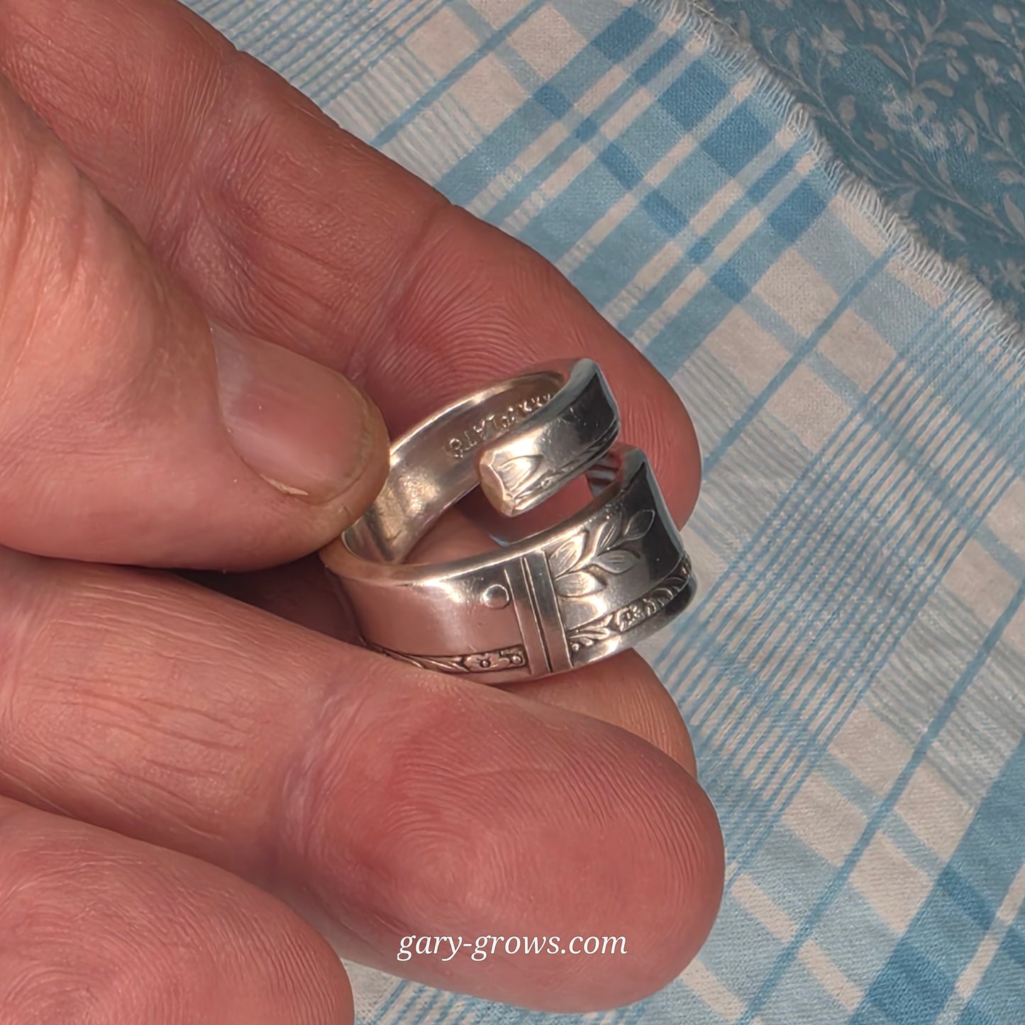 Grenoble (1938) Pattern Spiral Spoon ring - Size 9