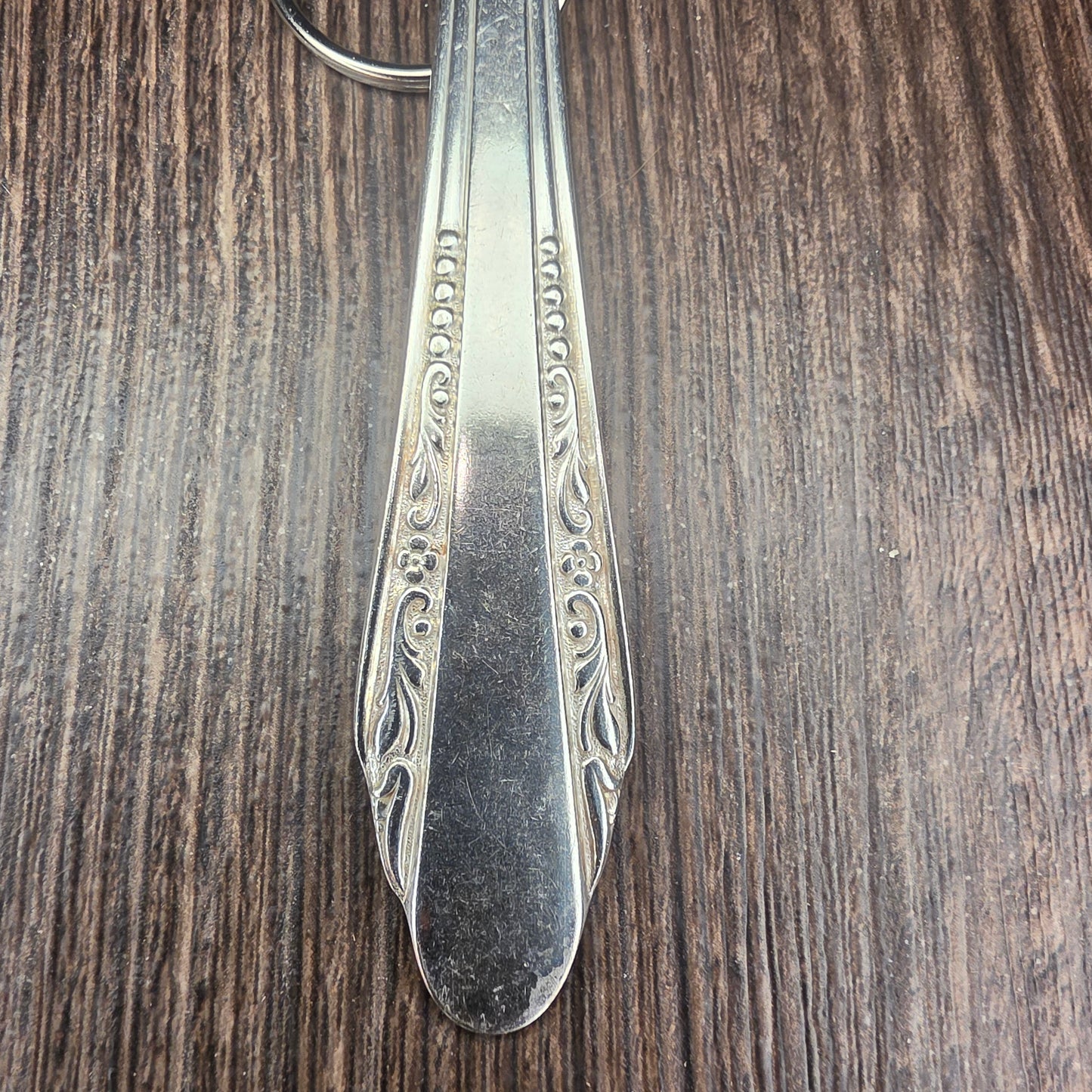 Roberta Pattern Silver Plated Keychain