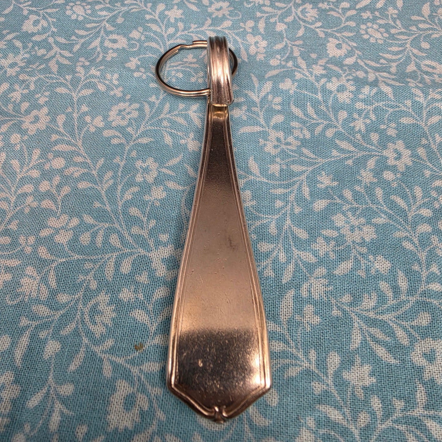 Louis XVI (1911) Pattern Silver Plated Keychain