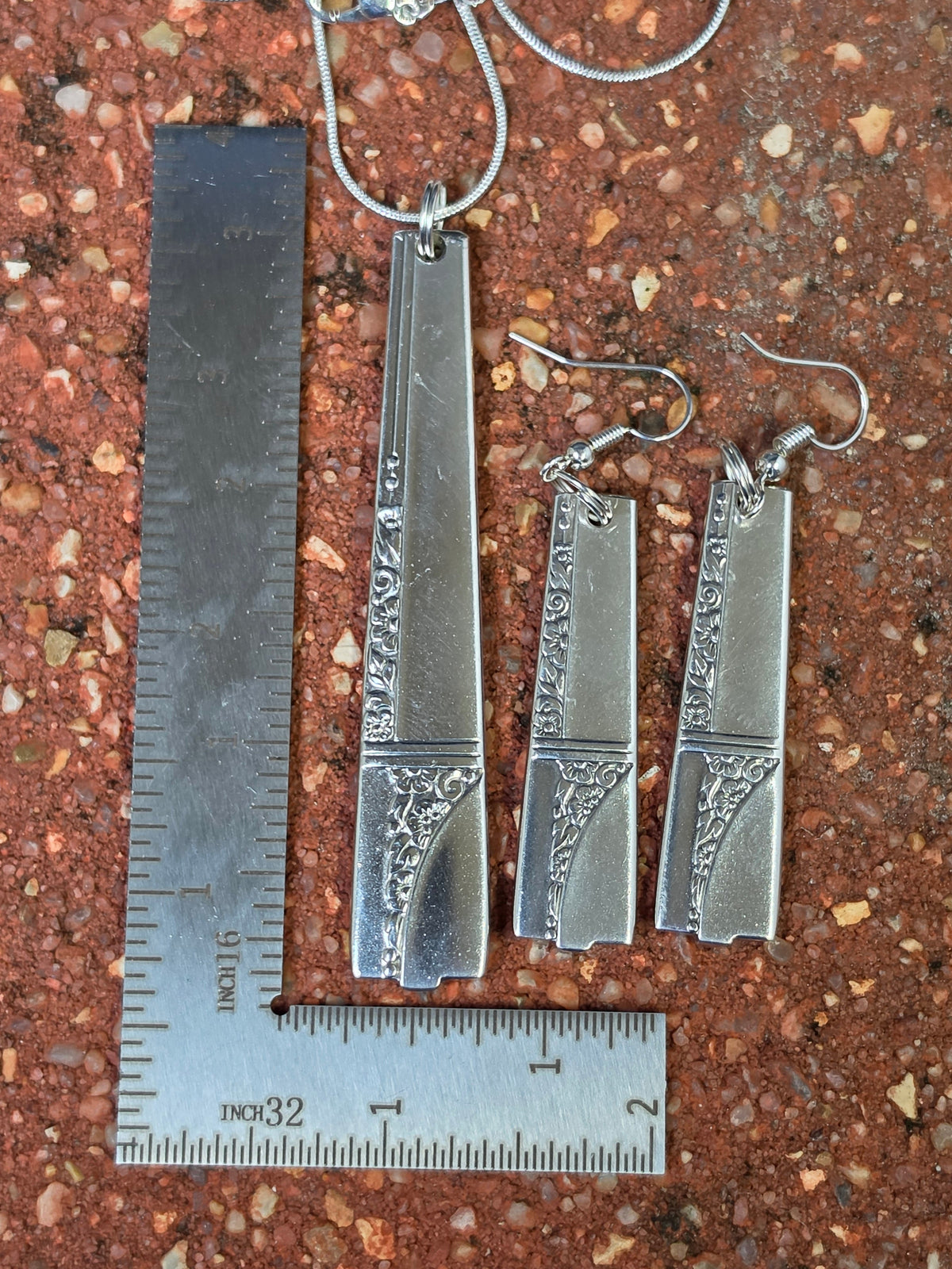 Caprice Pattern Earring and Pendant Matching Set