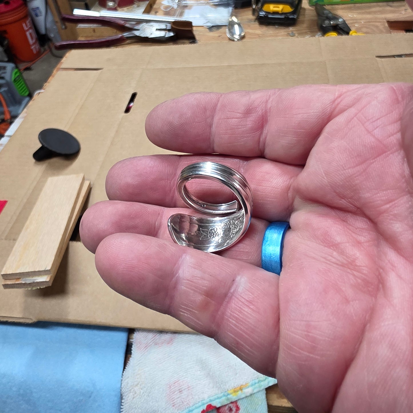 Triumph Pattern Spiral Spoon Ring - Size 11