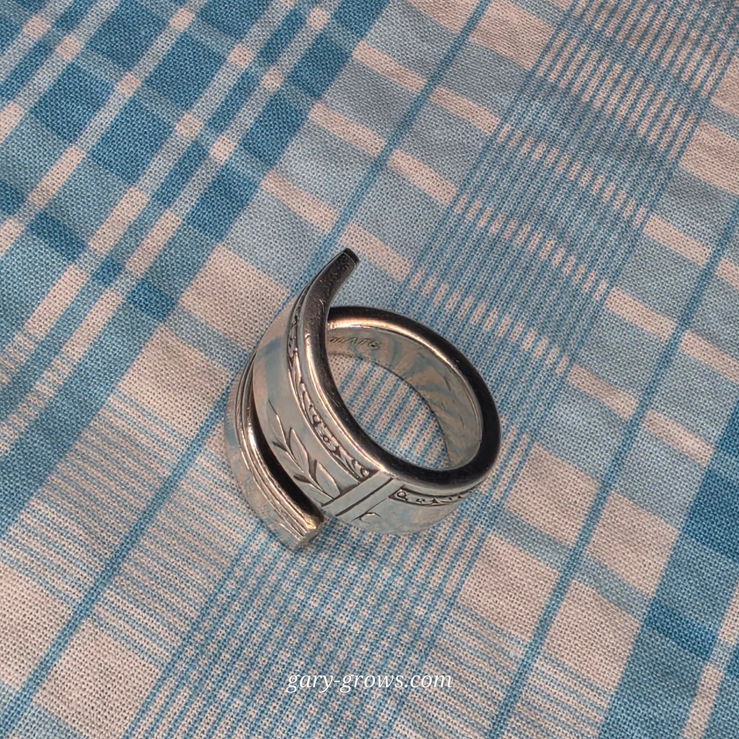 Grenoble (1938) Pattern Spiral Spoon ring - Size 9