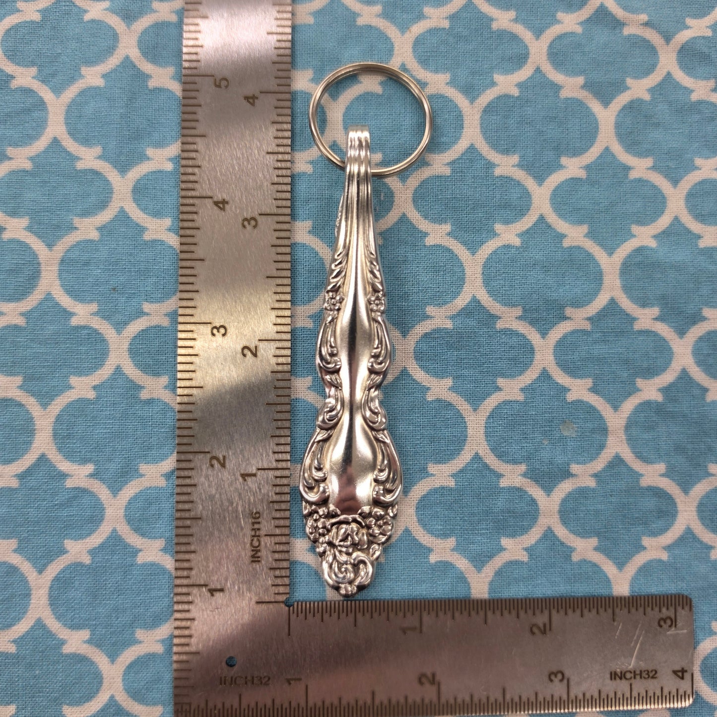 Baroque Rose (1967) Pattern Silver Plated Keychain