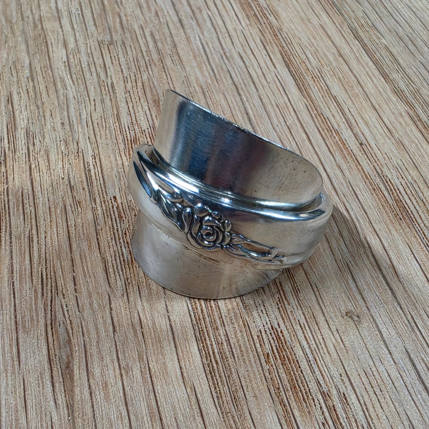 Lilac Time Pattern Silver Plate Shield Ring - Size 11