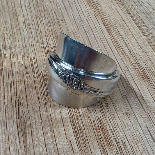 Lilac Time Pattern Silver Plate Shield Ring - Size 11