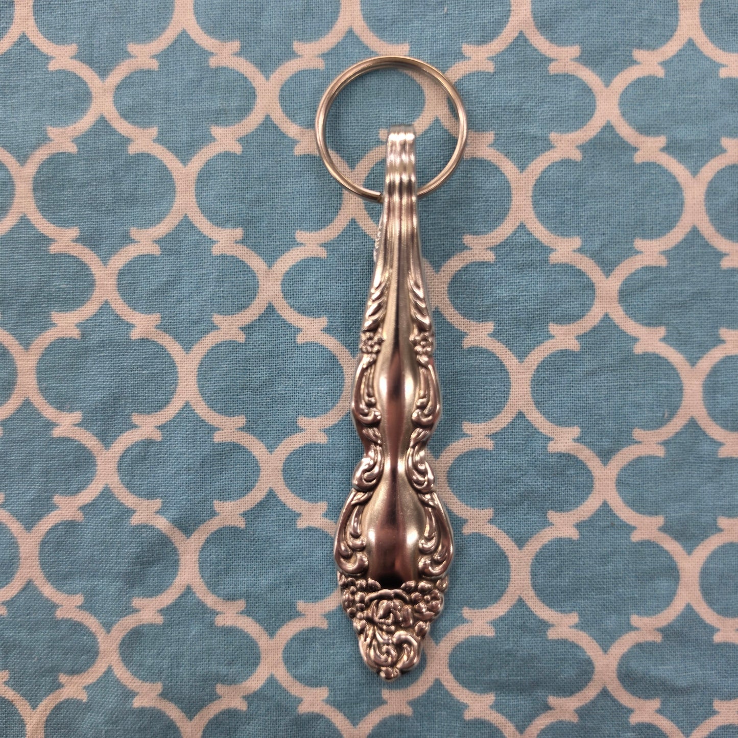 Baroque Rose (1967) Pattern Silver Plated Keychain