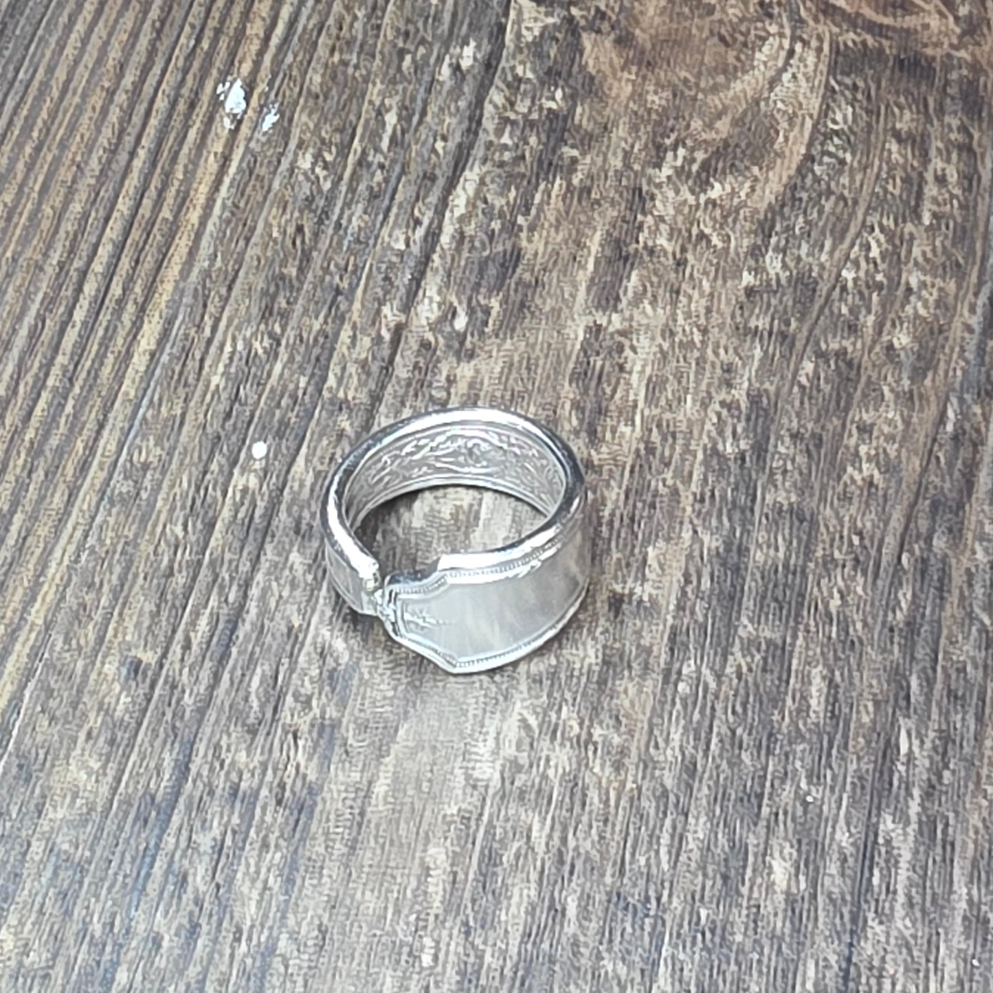 Ancestry Pattern Silver Plate Band Ring - Size 12.5