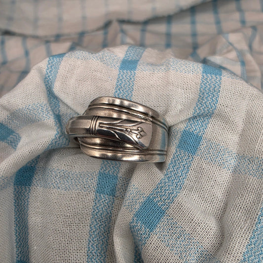 June Nursery Pattern Spoon ring - Size 11